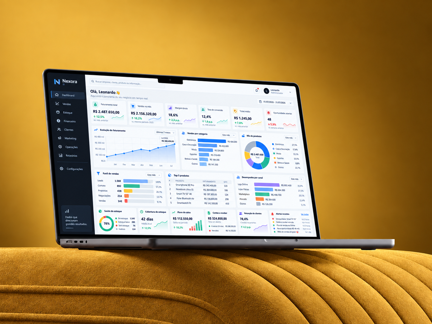 Dashboard conceitual de BI Nexora em notebook